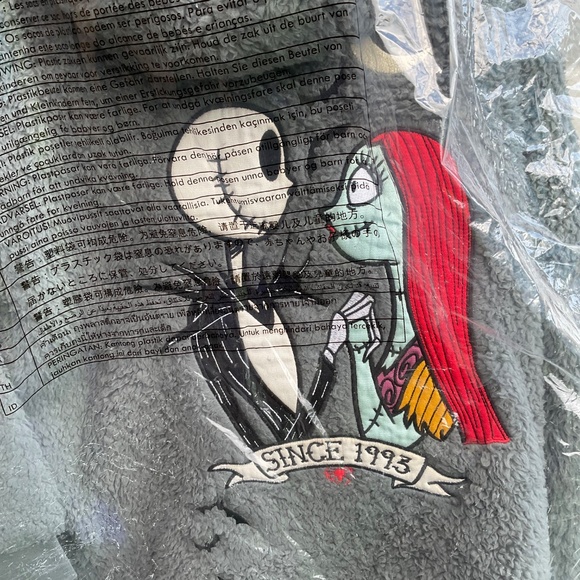Disneys nightmare before christmas hoodie - Picture 2 of 6